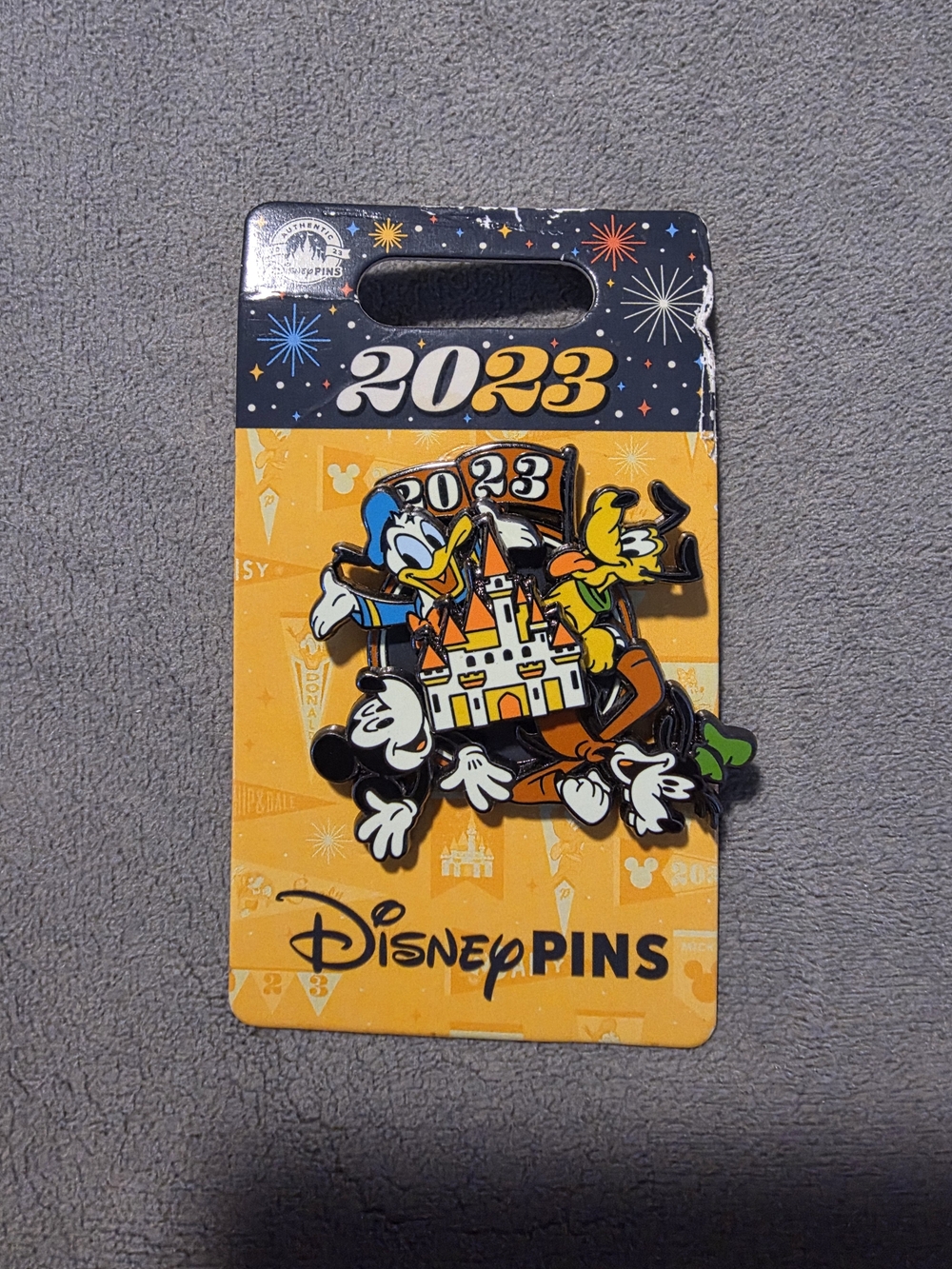 Disney Parks 2023 Mickey Mouse & Friends Spinner Pin Cinderella Castle Donald Go